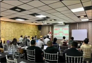 CEO Henry Duy speaking and sharing ad campaign optimization case studies at the workshop.